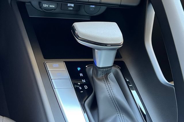 New 2026 Hyundai Elantra SE FWD image 19