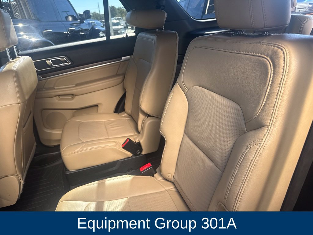 Used 2017 Ford Explorer Limited w/ Equipment Group 301A FWD image 18
