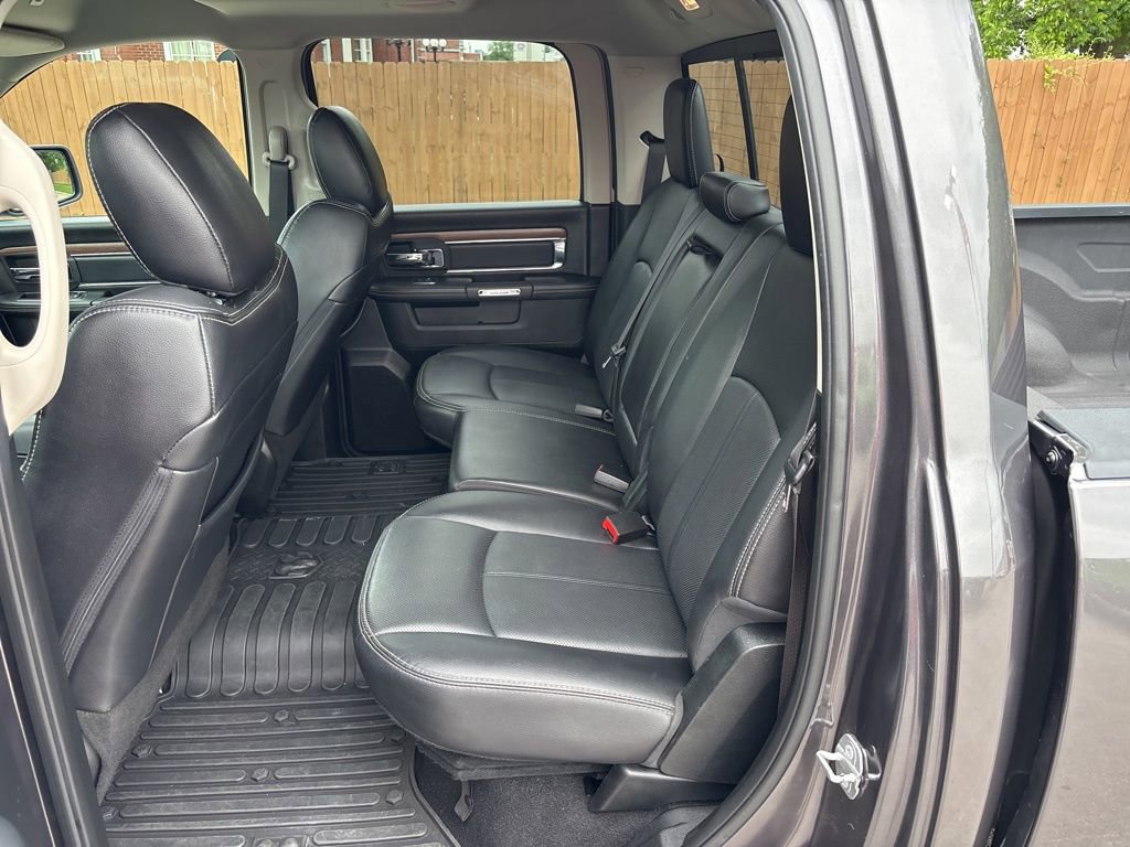 Used 2018 RAM 1500 Laramie w/ Convenience Group AWD/4WD image 10