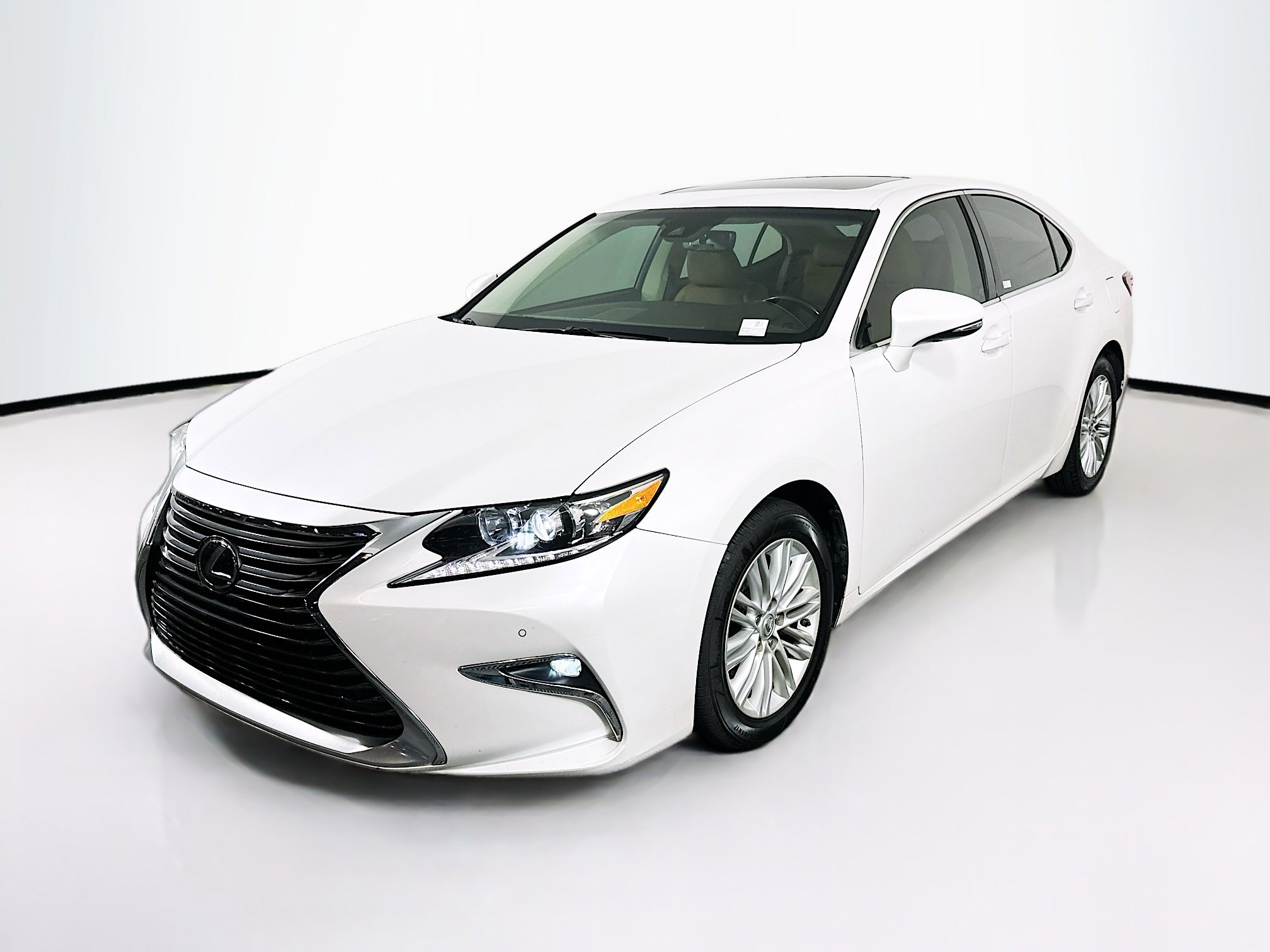 Used 2017 Lexus ES 350 w/ Premium Package FWD image 3