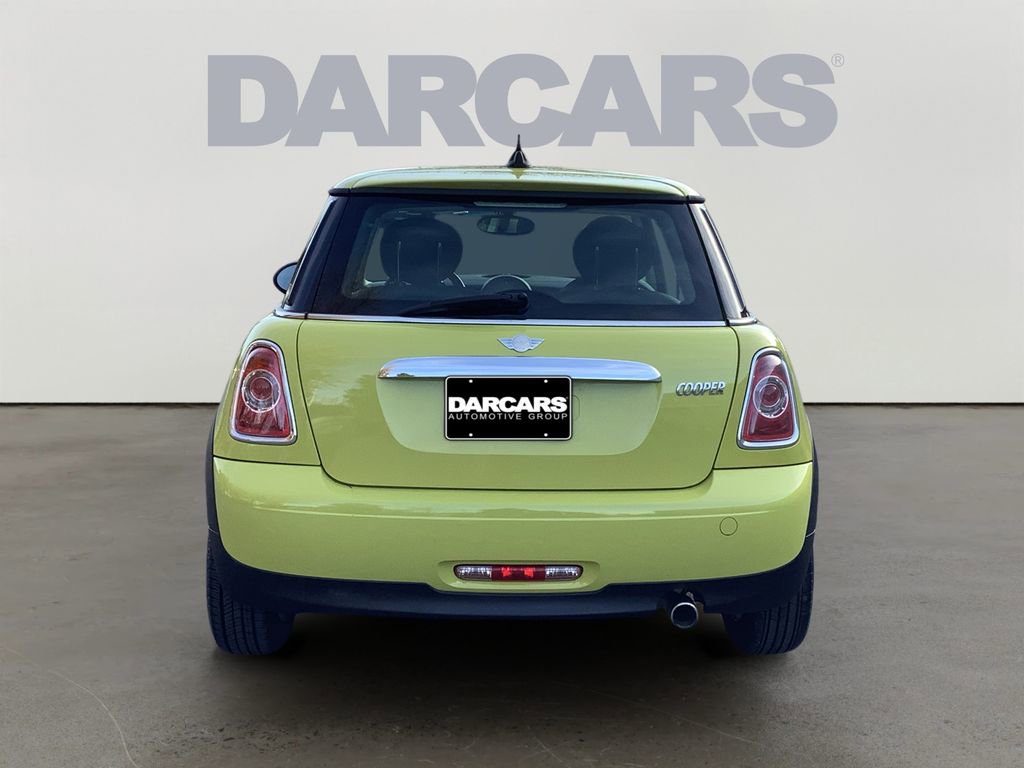 Used 2011 MINI Cooper Hardtop image 6