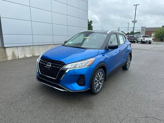 Used 2024 Nissan Kicks SV