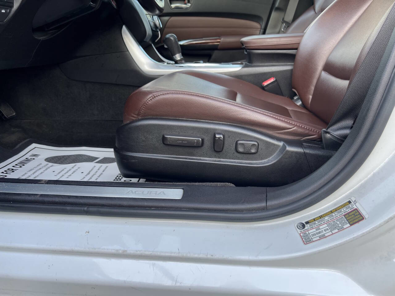 Used 2017 Acura TLX image 23