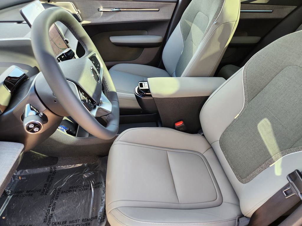 New 2026 Volvo EX30 Cross Country Ultra image 5