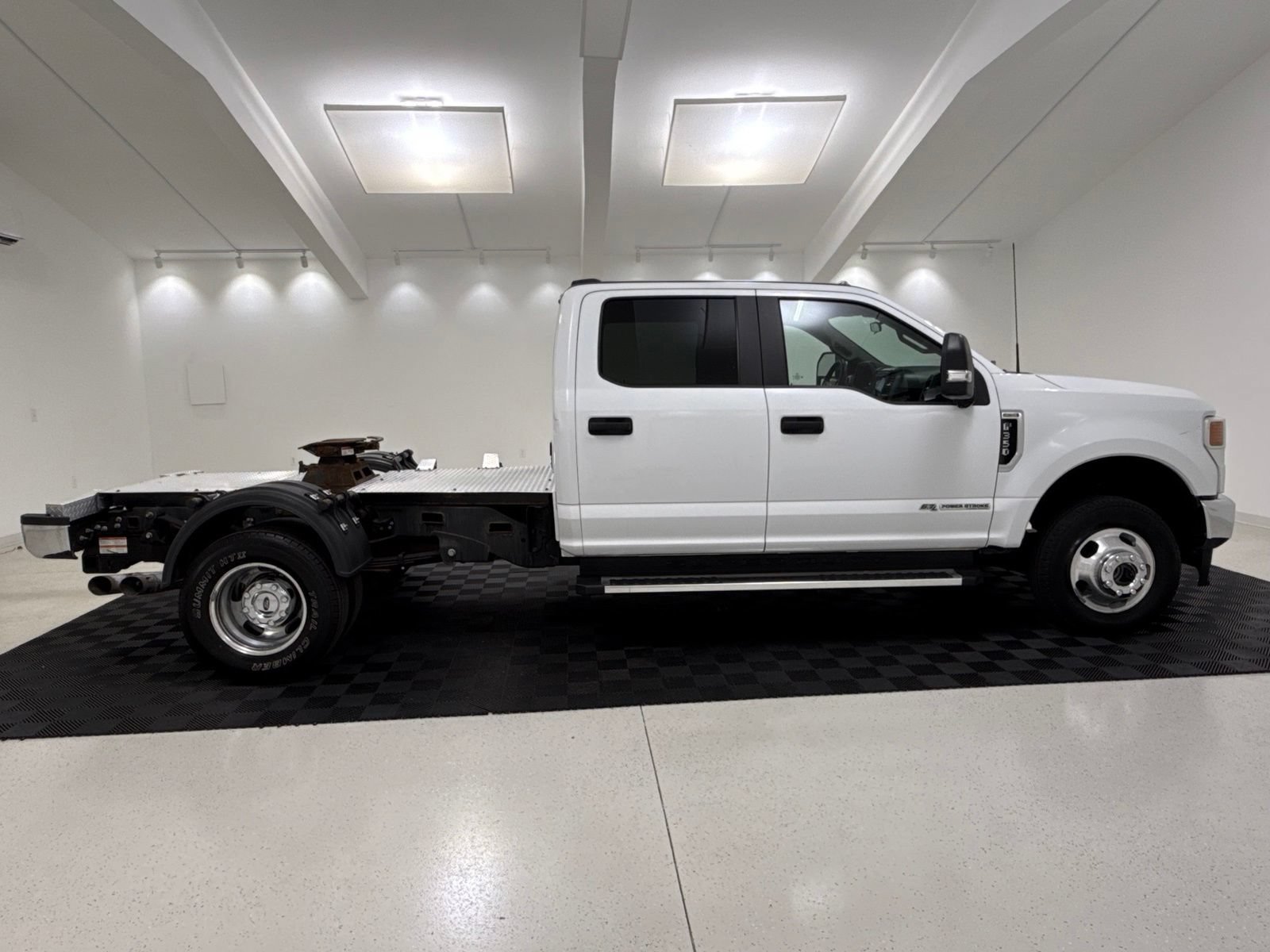 Used 2022 Ford F350 XL w/ STX Appearance Package AWD/4WD image 6