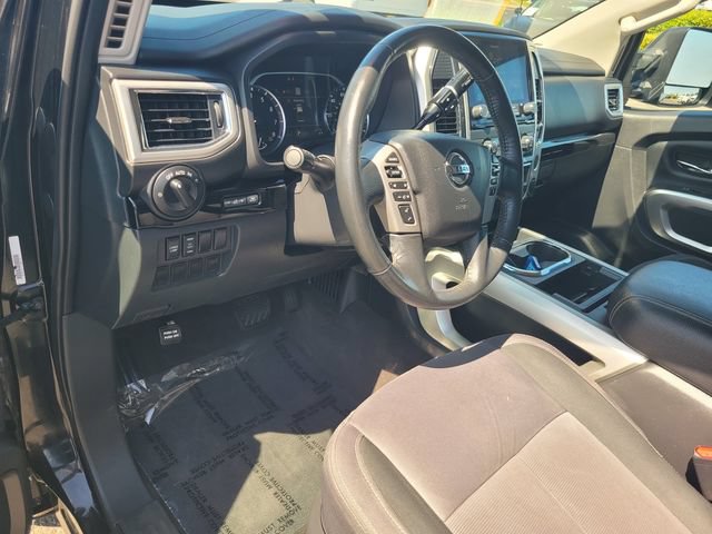 Used 2021 Nissan Titan SV w/ SV Convenience Package AWD/4WD image 12