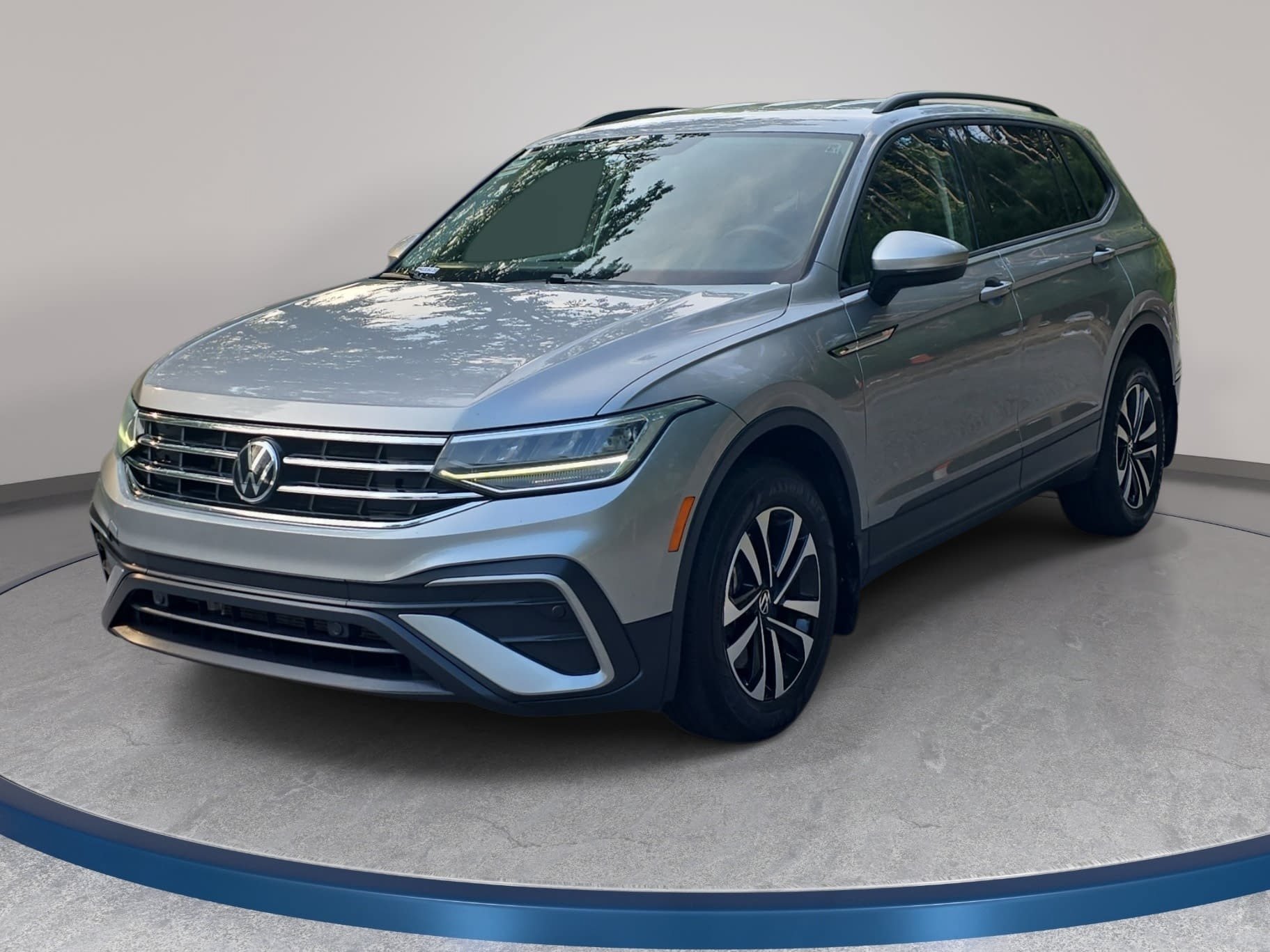 Used 2023 Volkswagen Tiguan S w/ IQ.Drive Package FWD image 1