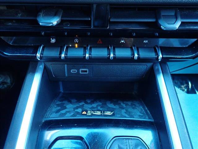 Used 2023 Chevrolet Colorado LT w/ LT Convenience Package II image 19