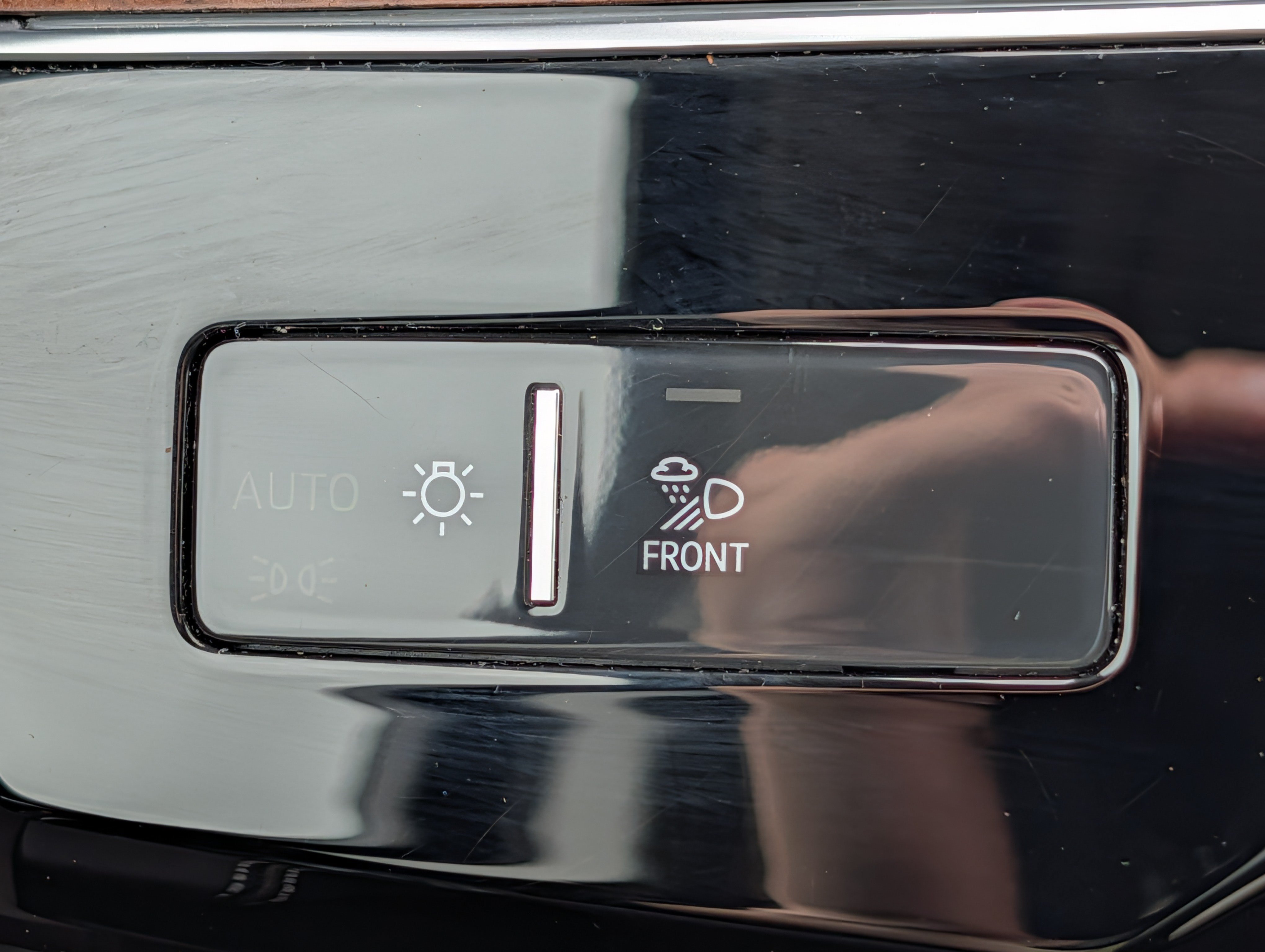 Used 2019 Audi e-tron Prestige w/ Prestige Package AWD/4WD image 26