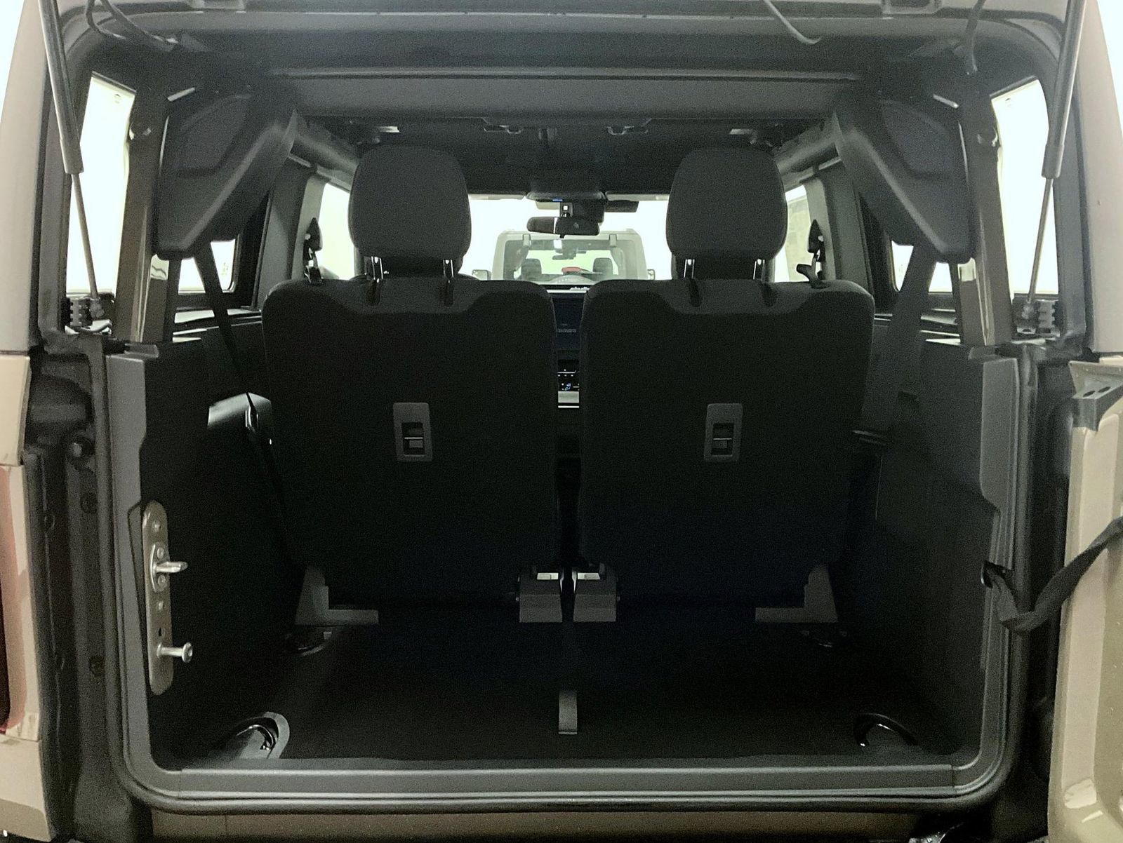 New 2025 Ford Bronco Base image 9