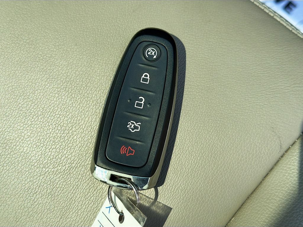 Used 2019 Ford Escape Titanium AWD/4WD image 36