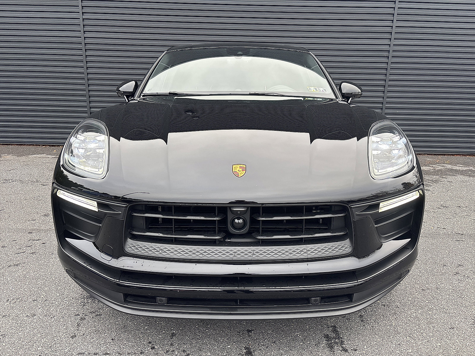 Certified 2024 Porsche Macan image 8