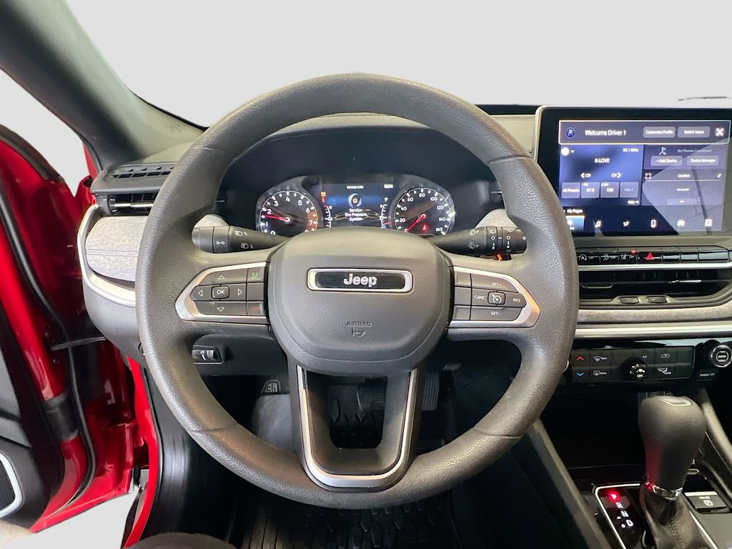 Used 2023 Jeep Compass Sport image 9