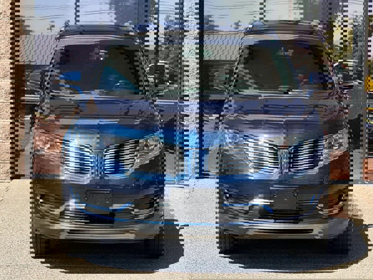 Used 2017 Lincoln MKX Reserve image 19