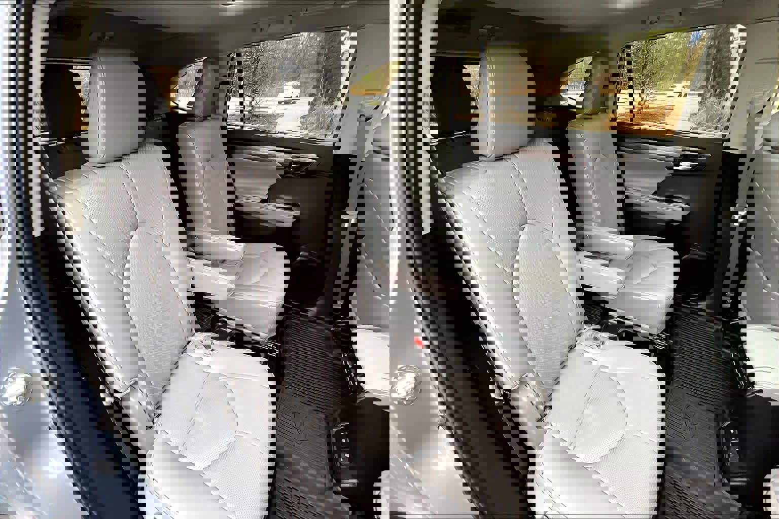 Used 2024 Toyota Highlander Platinum image 20