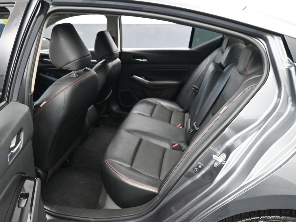 Used 2024 Nissan Altima 2.5 SR image 29