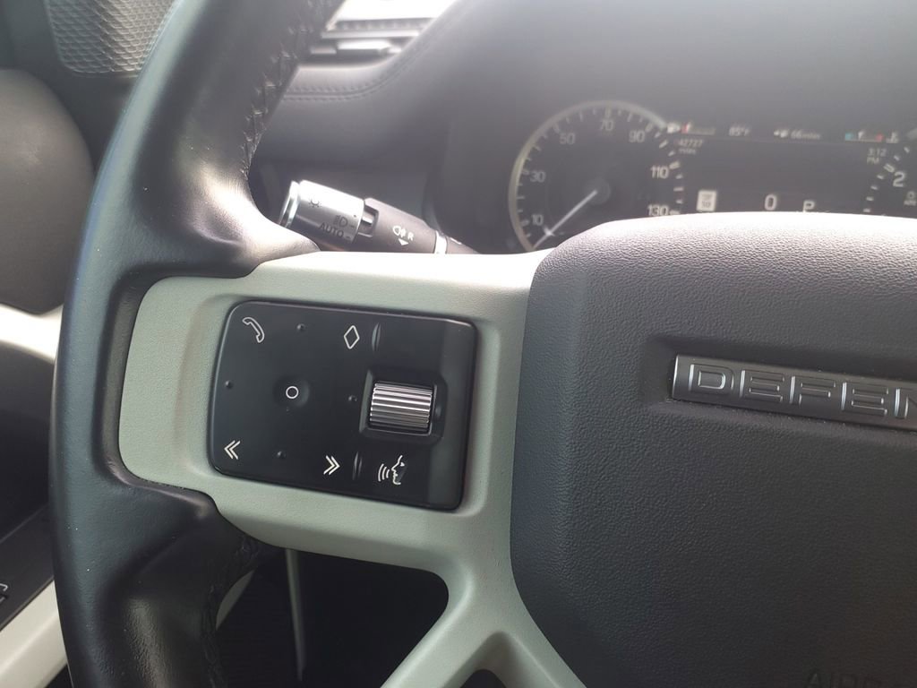 Used 2022 Land Rover Defender 90 AWD/4WD image 29