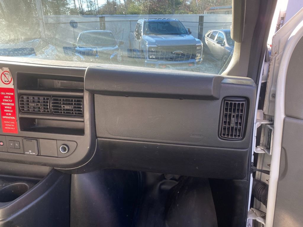 Used 2021 Chevrolet Express 3500 image 20