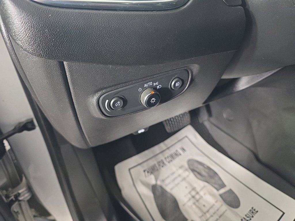 Used 2020 Chevrolet Equinox Premier FWD image 14