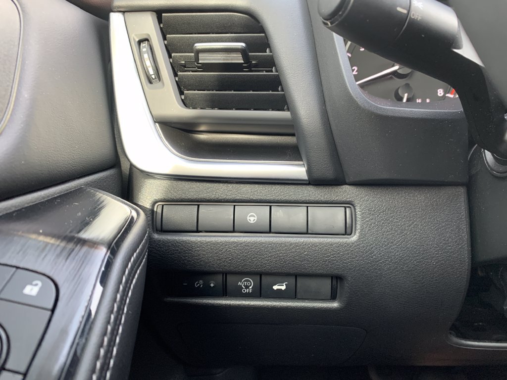 Used 2023 Nissan Rogue SV w/ SV Premium B Package FWD image 21
