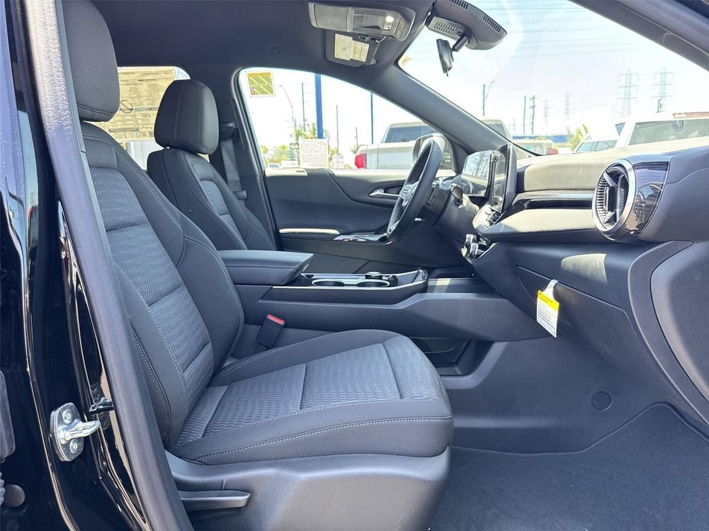 New 2026 Chevrolet Equinox LT FWD image 31