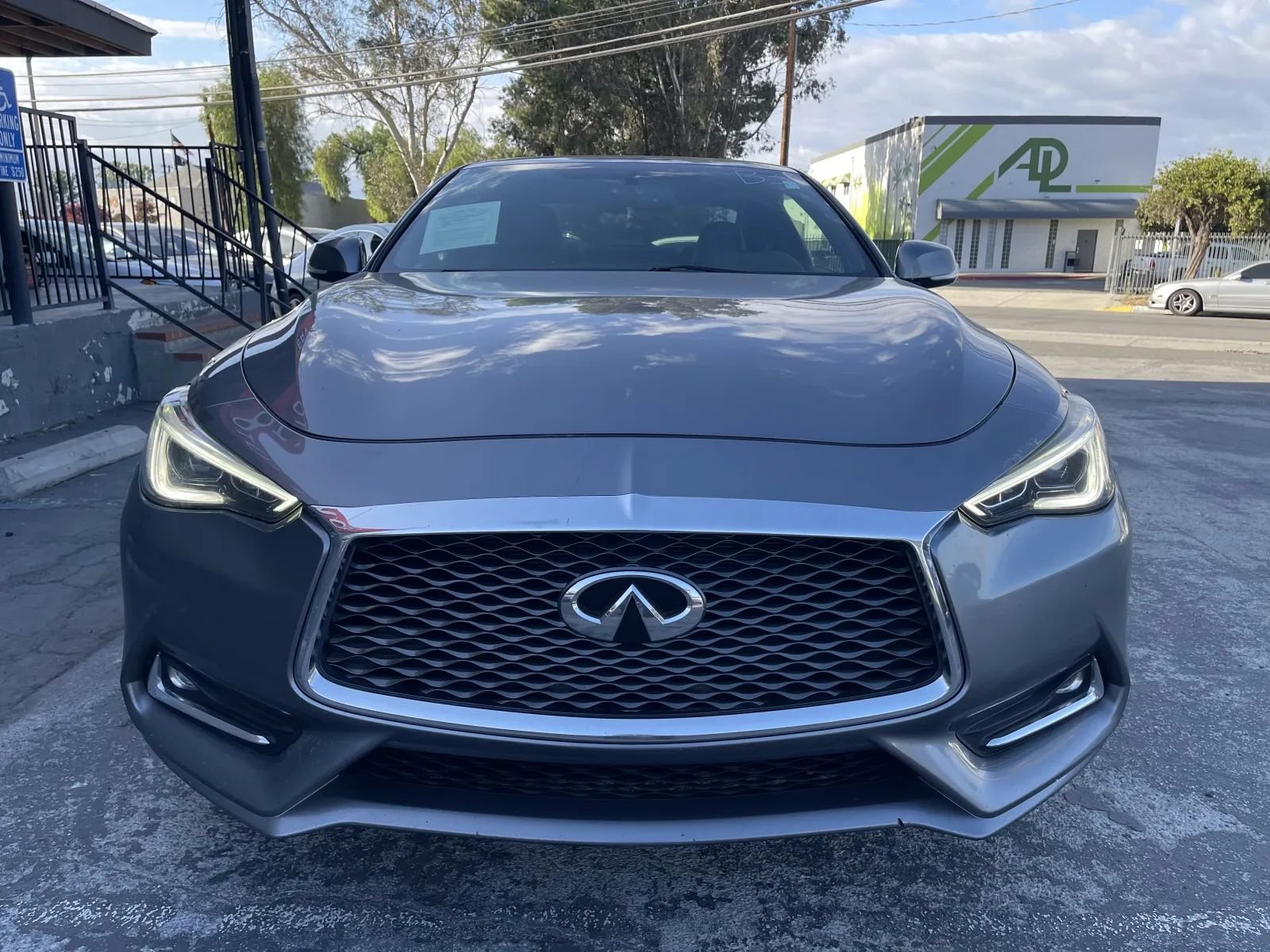 Used 2017 INFINITI Q60 2.0t AWD/4WD image 2