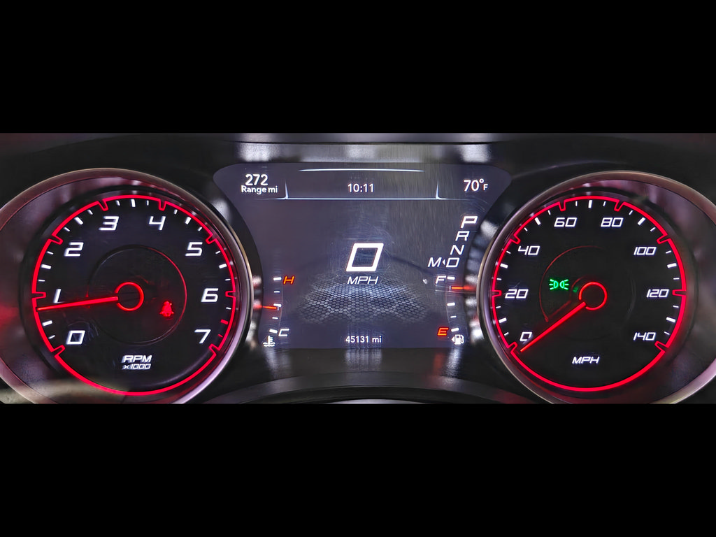 Used 2018 Dodge Charger SXT RWD image 49