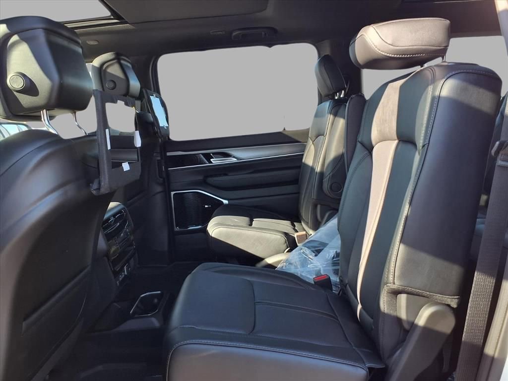 New 2026 Jeep Grand Wagoneer L Limited image 23