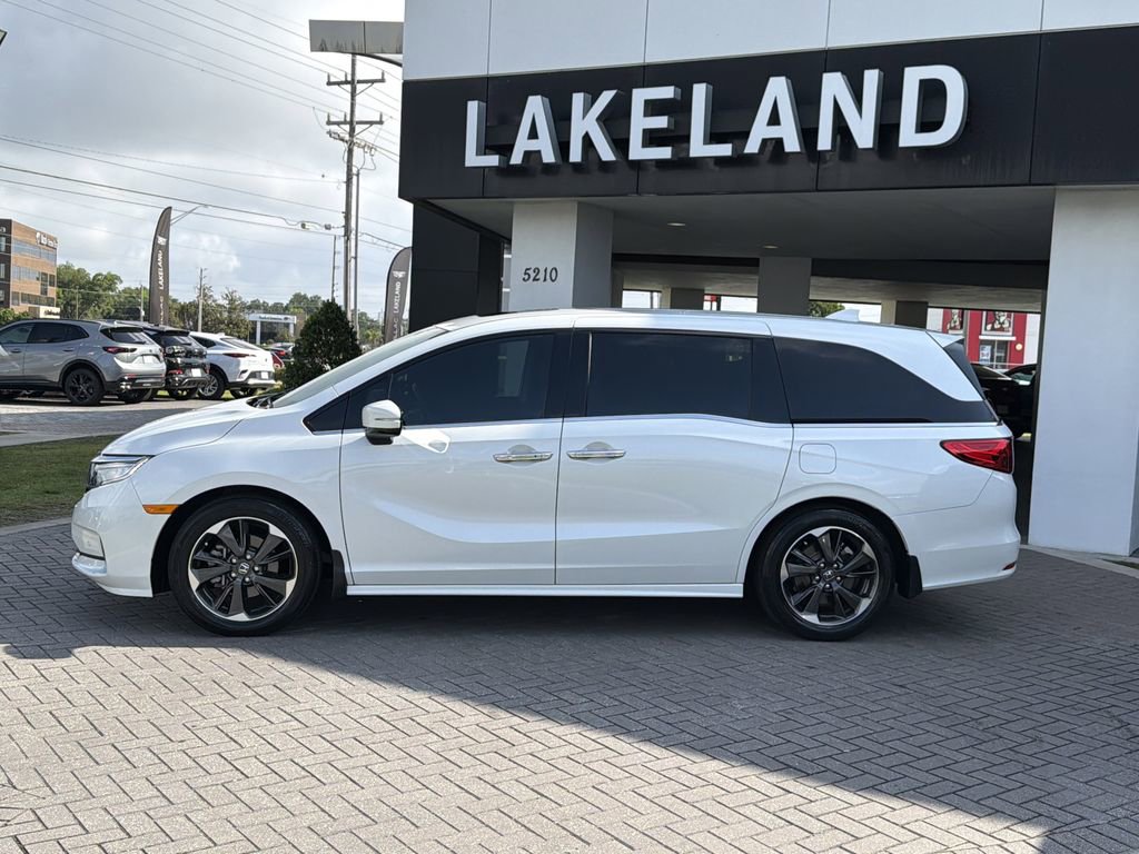 Used 2022 Honda Odyssey Elite image 3