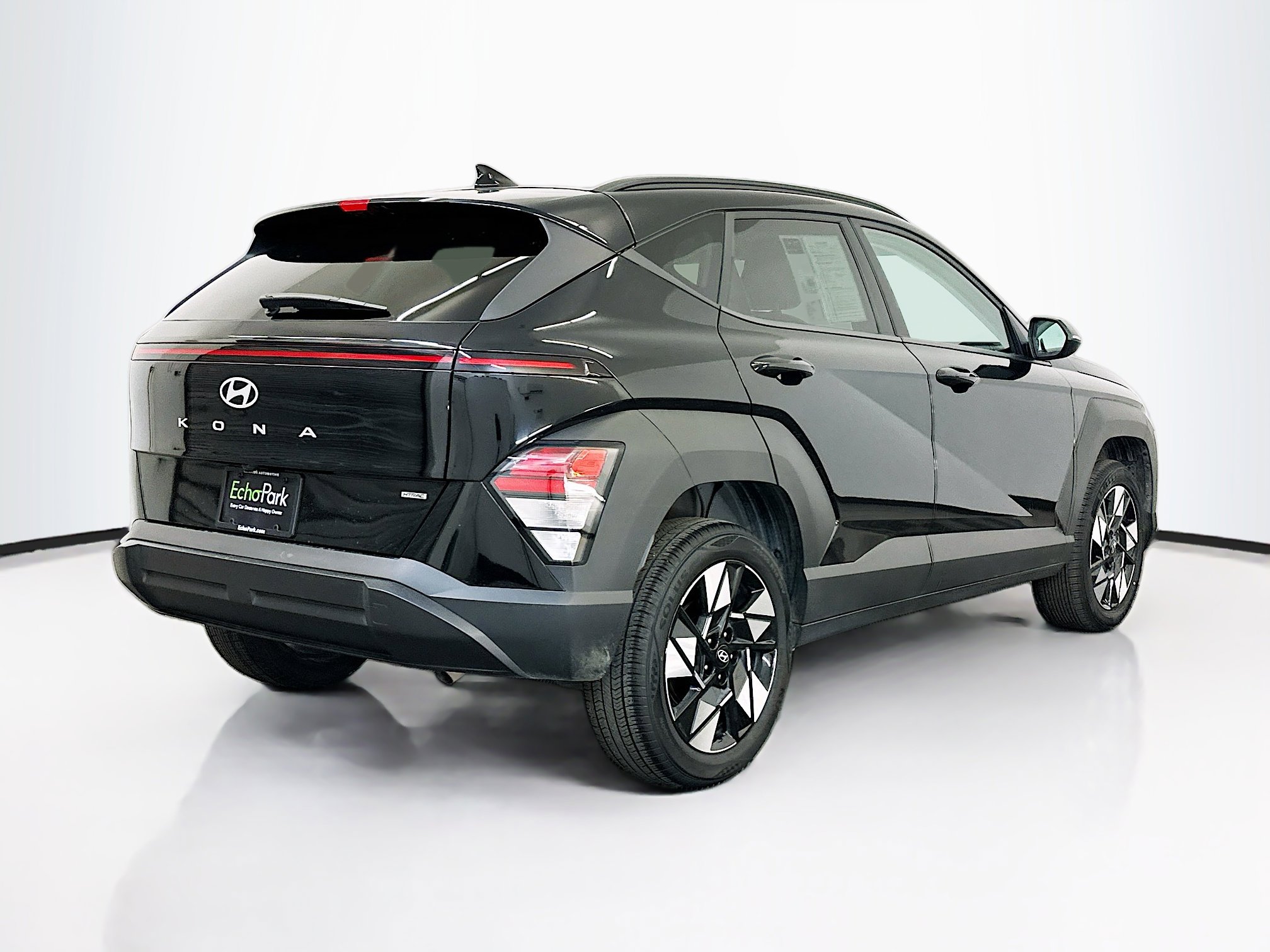 Used 2025 Hyundai Kona SEL image 9