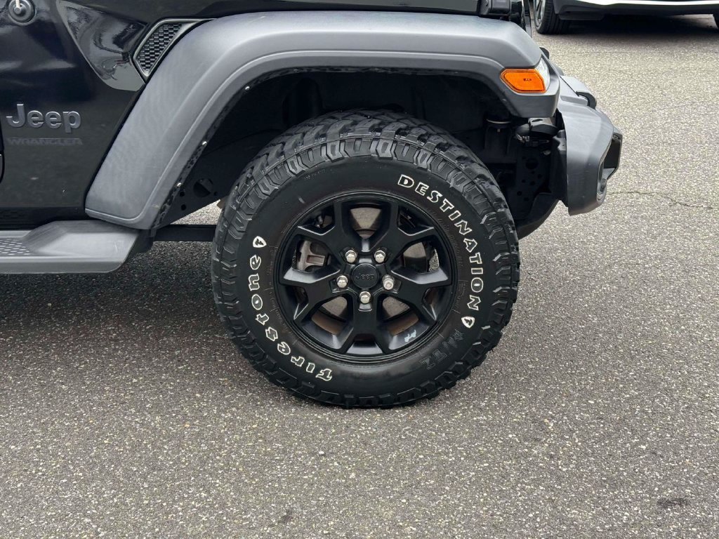 Used 2022 Jeep Wrangler Sport AWD/4WD image 9