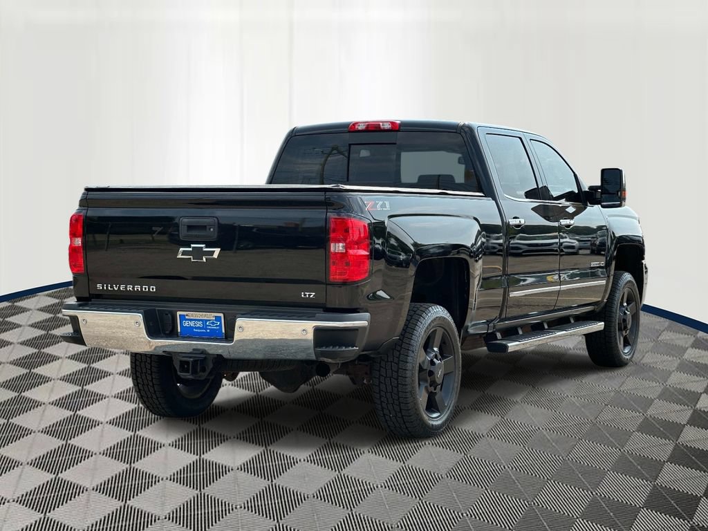 Used 2018 Chevrolet Silverado 2500 LTZ w/ Vortec Plus Package AWD/4WD image 5