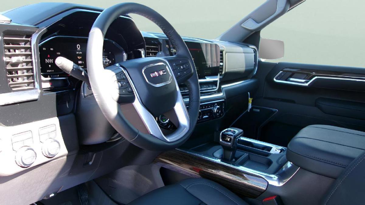 Used 2025 GMC Sierra 1500 Elevation w/ Elevation Premium Package image 13