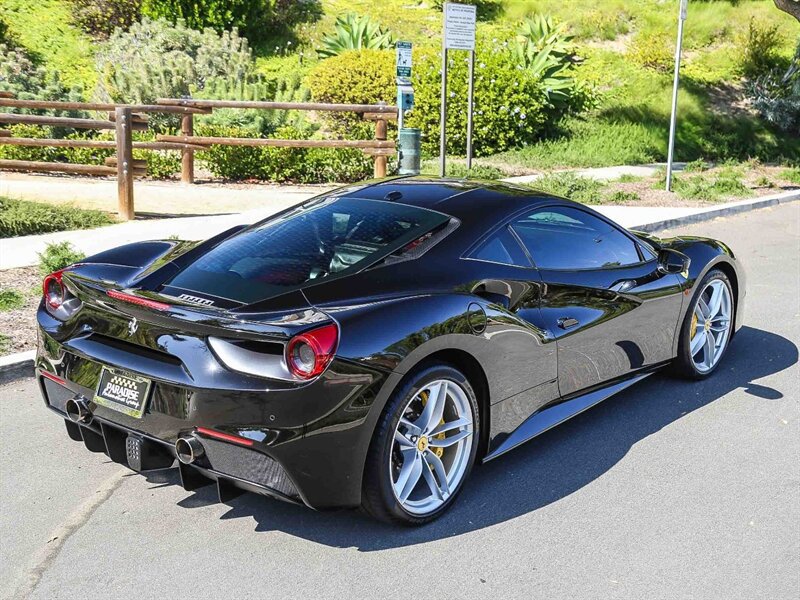 Used 2016 Ferrari 488 GTB RWD image 10