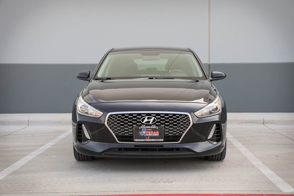 Used 2018 Hyundai Elantra GT FWD image 3