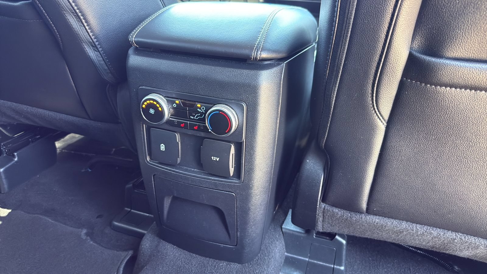 Used 2024 Ford Explorer Limited RWD image 24
