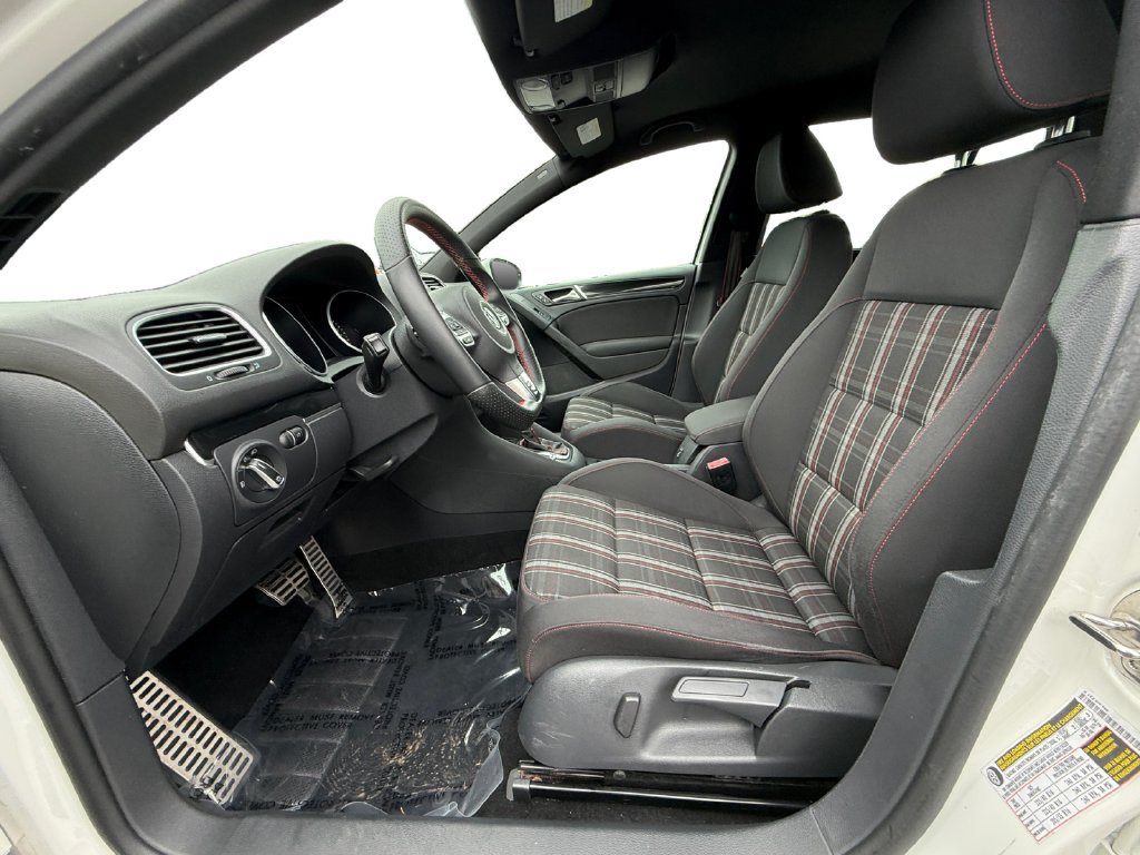 Used 2014 Volkswagen GTI Driver's Edition FWD image 9