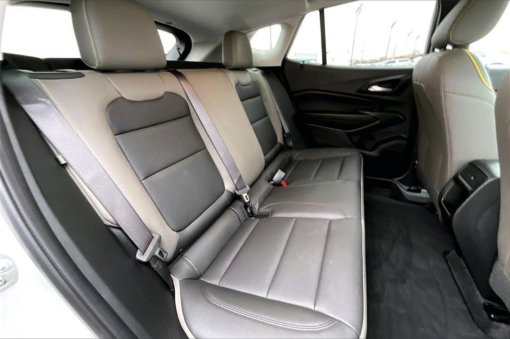 Used 2025 Chevrolet Trax ACTIV w/ Sunroof Package image 25