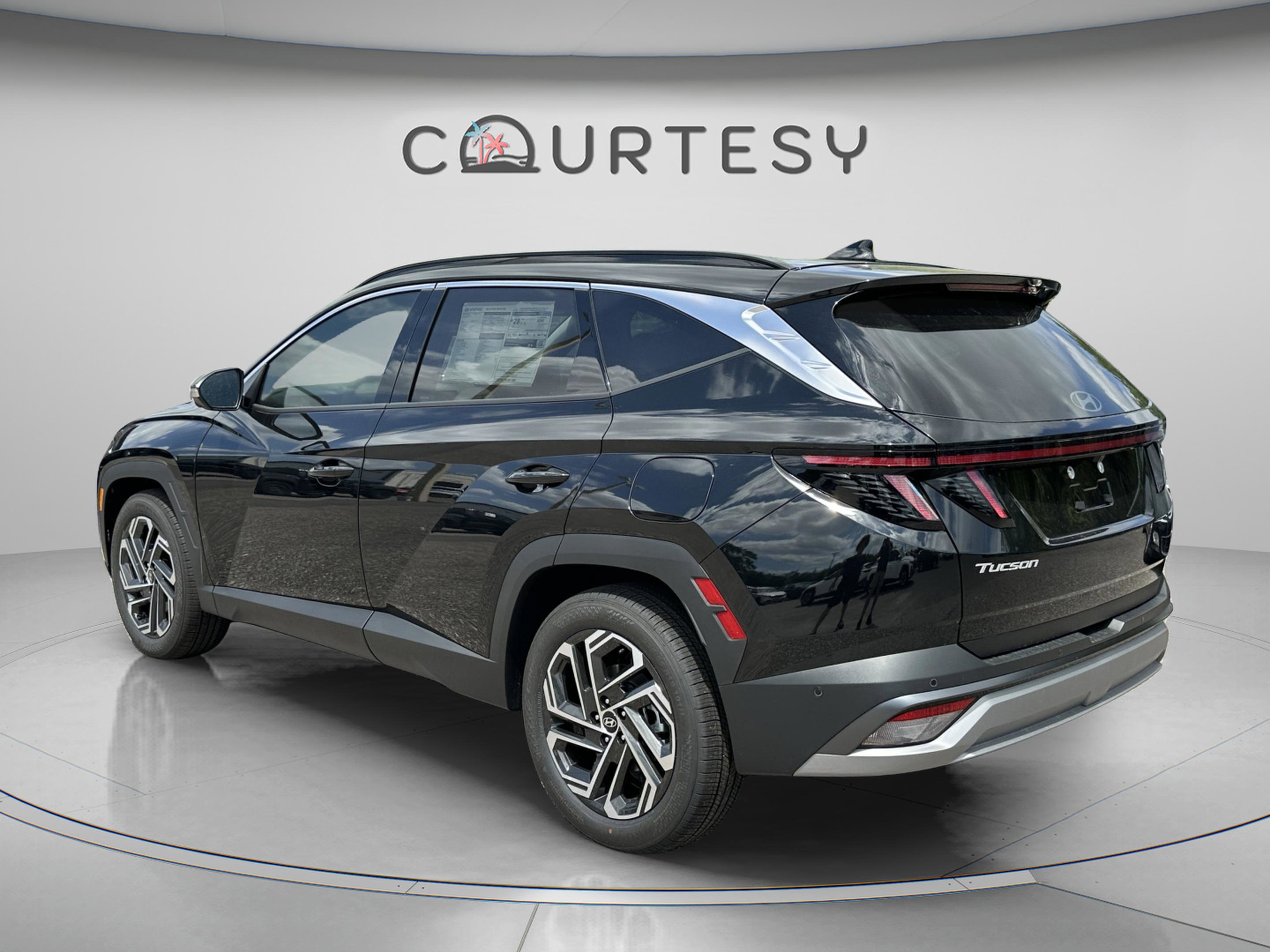 New 2026 Hyundai Tucson Limited FWD image 3