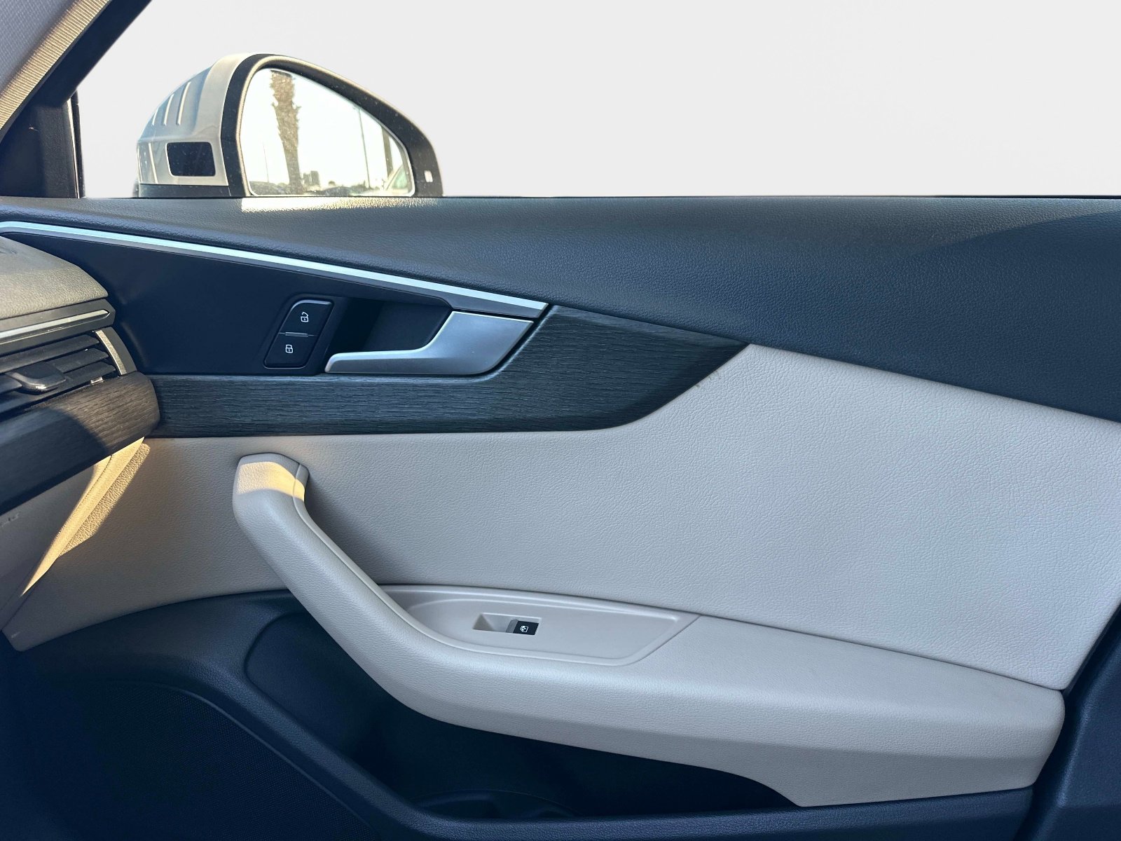 Used 2019 Audi A4 2.0T Premium w/ Convenience Package image 24