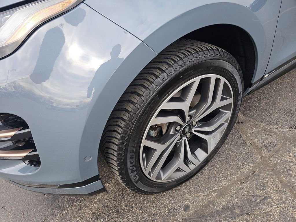 Used 2020 Land Rover Range Rover Evoque First Edition image 27