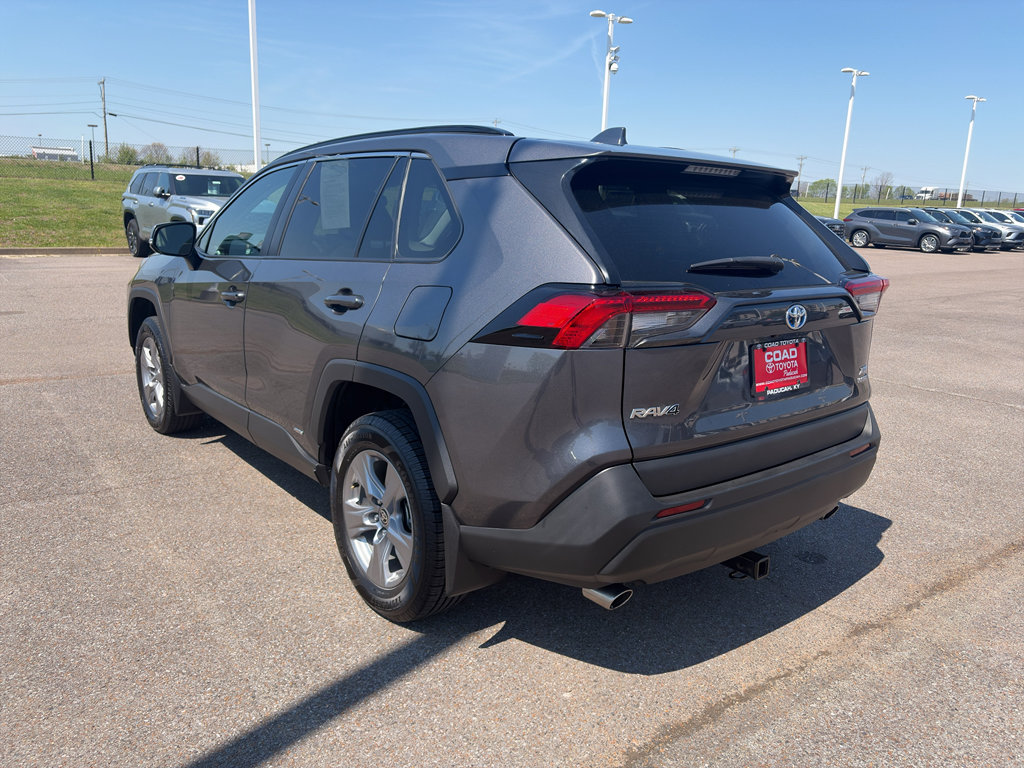 Used 2022 Toyota RAV4 XLE image 3