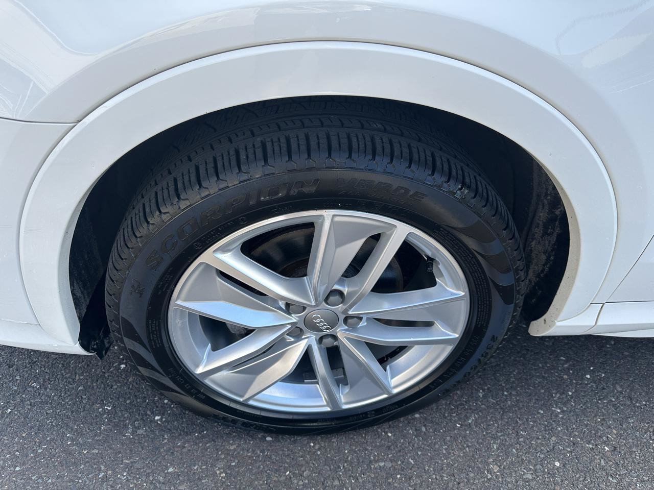 Used 2018 Audi Q3 2.0T Premium w/ Convenience Package AWD/4WD image 35