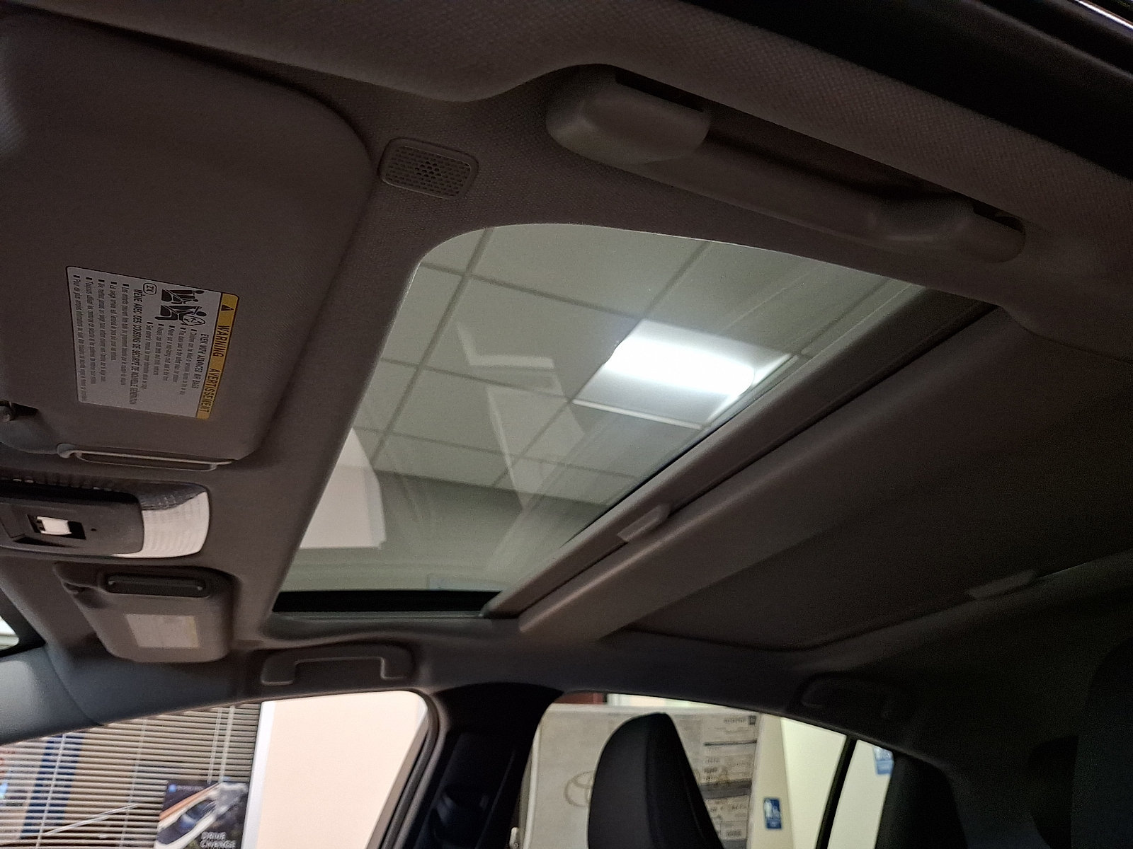 New 2024 Toyota Prius Prime Premium FWD image 16