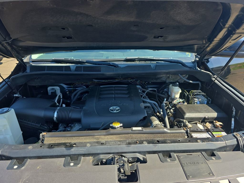 Used 2018 Toyota Tundra Limited w/ Limited Premium Package image 34