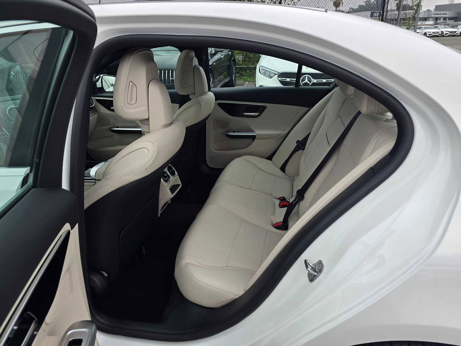 Used 2025 Mercedes-Benz C 300 Sedan image 17