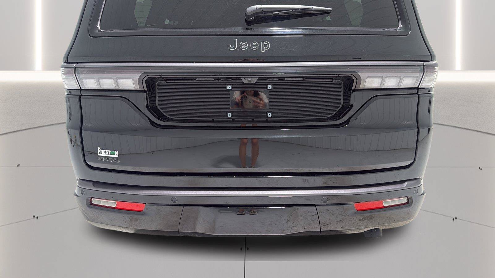 Used 2026 Jeep Grand Wagoneer Limited AWD/4WD image 33