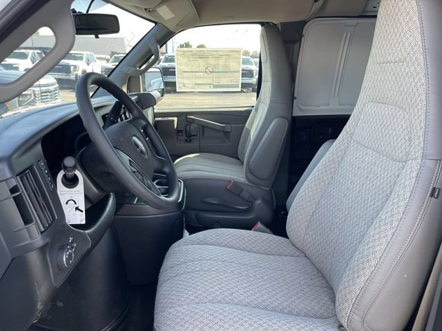 New 2025 GMC Savana 2500 w/ Driver Convenience Package RWD image 6