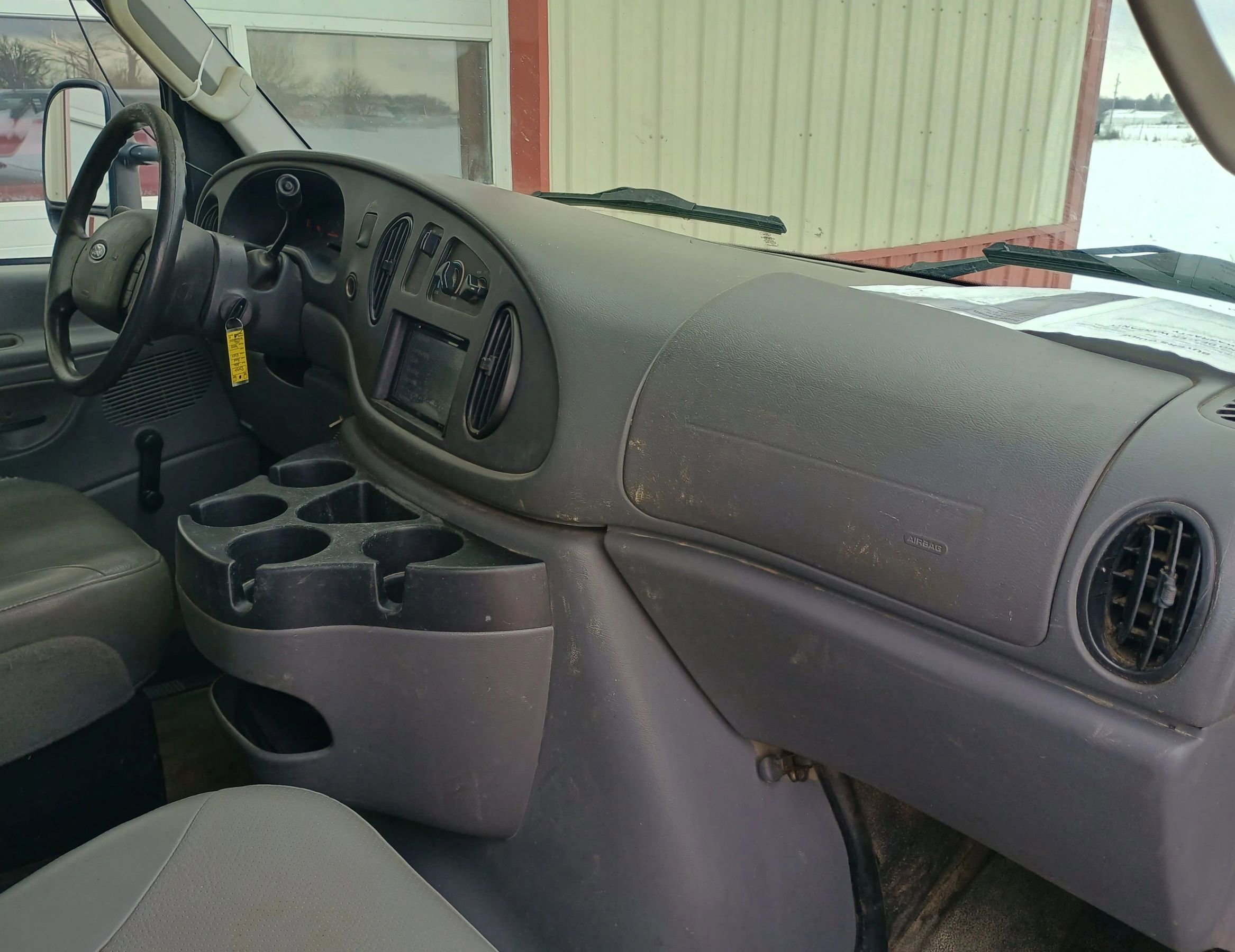 Used 2006 Ford E-350 and Econoline 350 Super Duty image 9