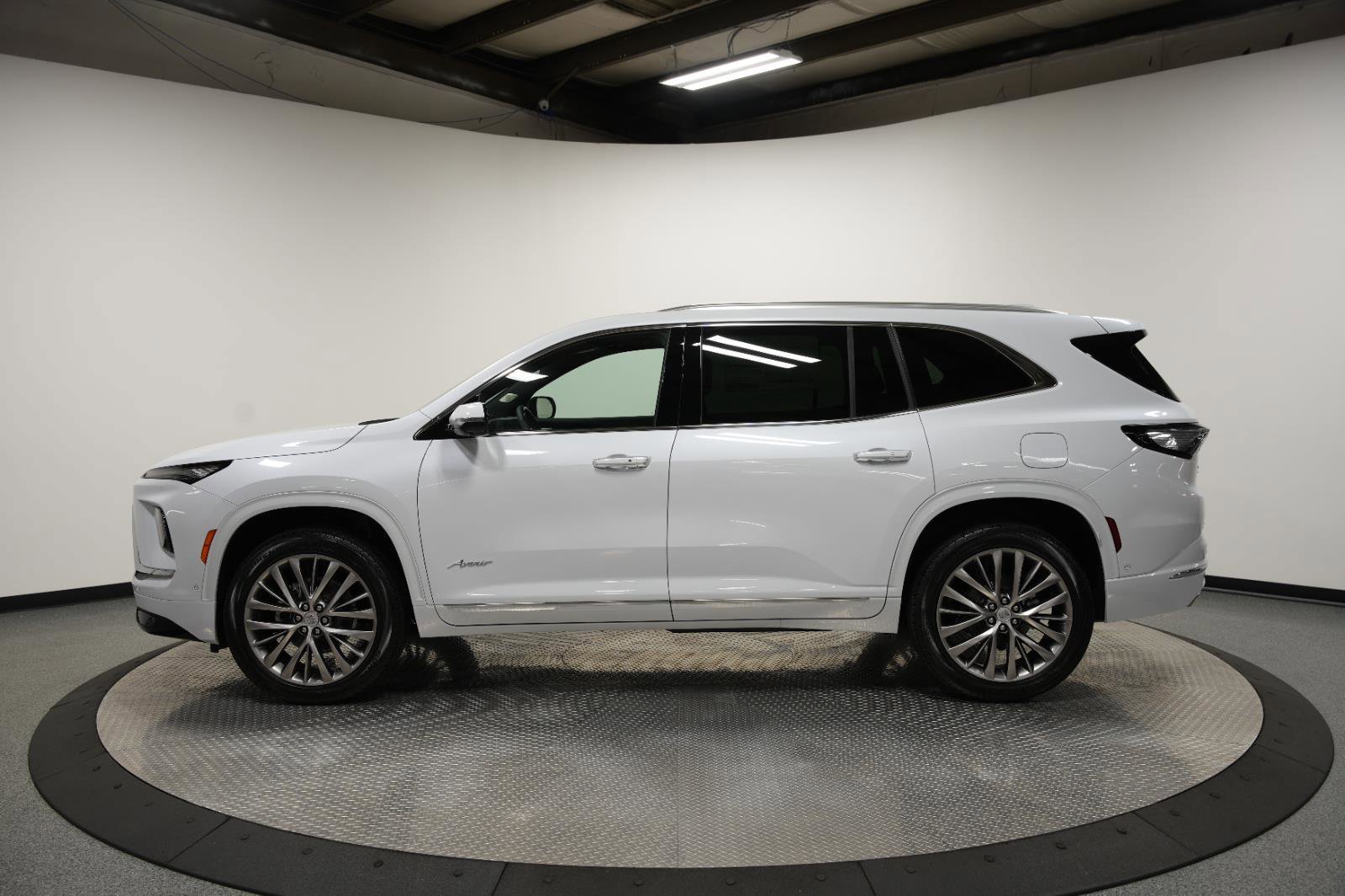 New 2026 Buick Enclave Avenir w/ Super Cruise Package image 5